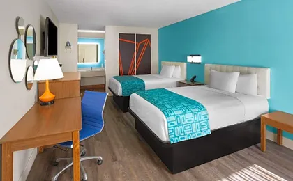 Howard Johnson by Wyndham Savannah GA