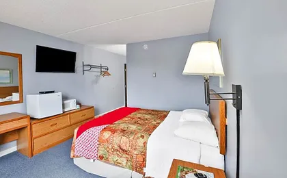 OYO Hotel Pipestone MN, Canterbury Park