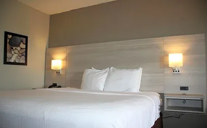 Boca Suites Deerfield Beach, SureStay Collection by BW