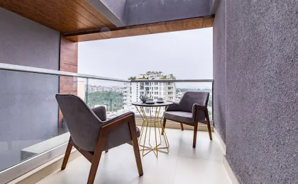 AR Suites Jewels Royale