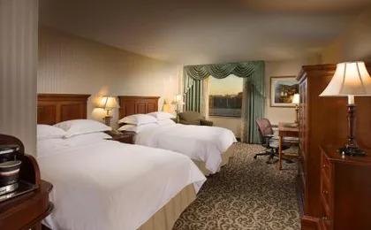 DoubleTree by Hilton Lisle Naperville