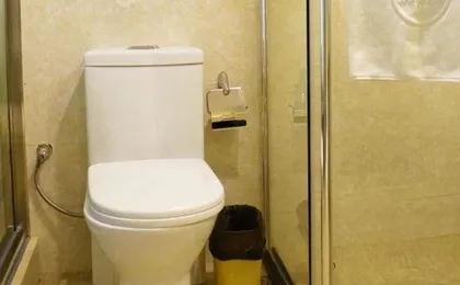 GreenTree Inn ShangHai Jingan District Middle YanChang Road HuTai Road Express Hotel