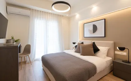 Newly Renovated 2 Bedroom Apartment, 5min To Metro