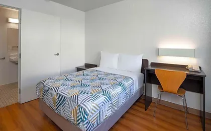 Motel 6-Santa Barbara, CA - State Street