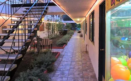Tradewinds Airport Hotel