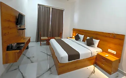 Hotel RC Garh