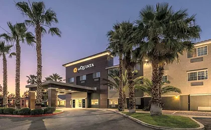 La Quinta Inn & Suites by Wyndham Las Vegas Nellis