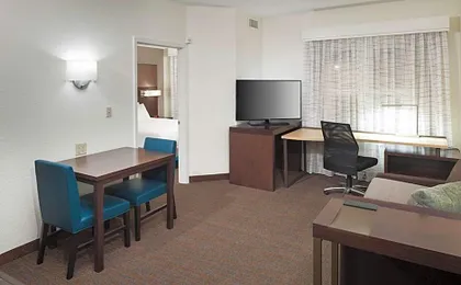 Residence Inn by Marriott Kansas City Country Club Plaza