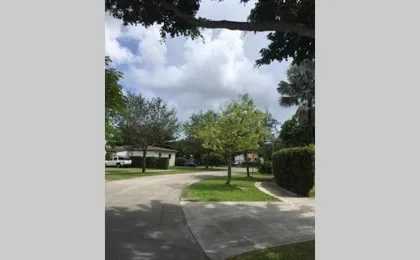 Beautiful Quiet Neighborhood