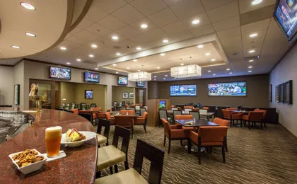 DoubleTree by Hilton Pittsburgh-Green Tree
