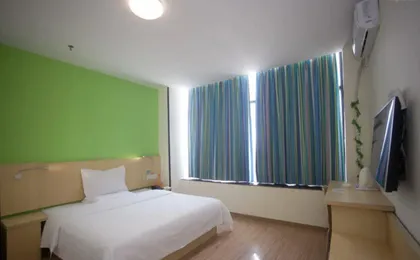 7 Days Inn Guangzhou South Railway Station Huijiang Subway Station
