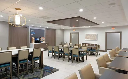 Holiday Inn Express & Suites Los Angeles Downtown West By IHG