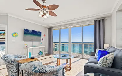 Splash, Relax & Repeat at Dolphin View Retreat! Beachfront! Sleeps 9!