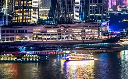 重庆陌隅酒店 - 人民大礼堂地铁站店
