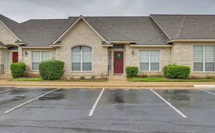College Station Retreat Near Texas A & M!