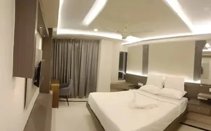 Hotel High Rise