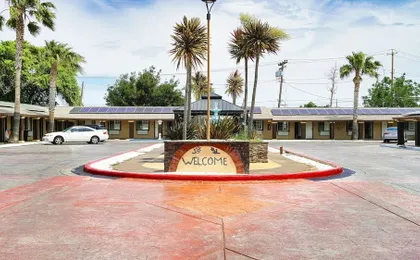 Holiday Lodge Motel Antioch