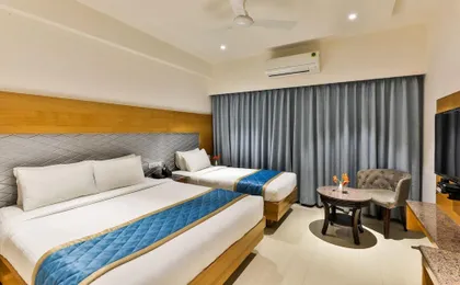 Hotel Vbr Grand Inn