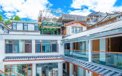 Huashijian Homestay (Lijiang Ancient Town Waterwheel Branch)