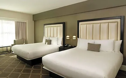 Hotel Commonwealth