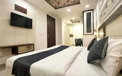Hotel HomeAste 001 Near Yashobhoomi Convention Center