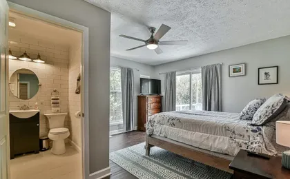 2 BR apt near Mtn to Sea Hiking Trail