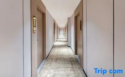 Zhiying Jiapeng Hotel (Guangzhou Shiergong Metro Station)