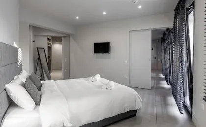 Fantastic Central Athens Suite with Rooftop Deck