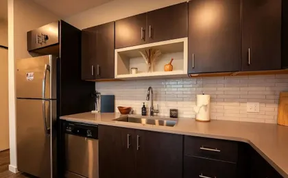 Gated Parking DT 2BR w City View Gym Access