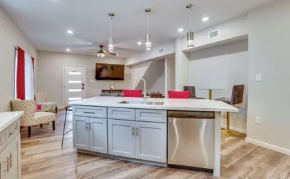 Sleek & Central! Houston Stay Near Med Center
