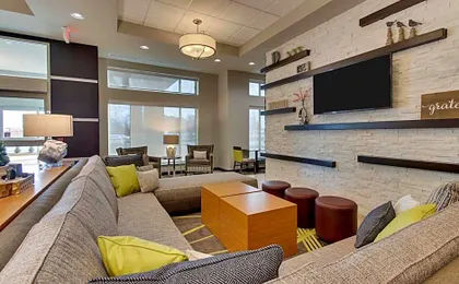 Drury Inn & Suites Cleveland Beachwood