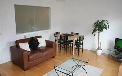 Silver Lining Fountain Bridge Apartment