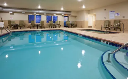 Holiday Inn Express & Suites Willmar