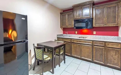 Quality Inn & Suites Bridge City/Orange