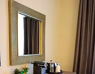 Claremont Miami Beach