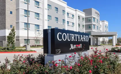 Courtyard by Marriott Lake Jackson