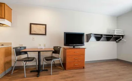 Extended Stay America Select Suites Wichita Airport