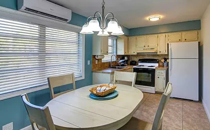 May-Dee Suites in Florida