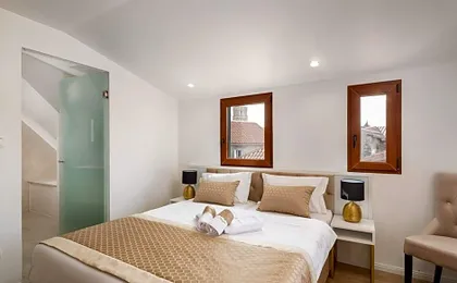 Le Premier Luxury Rooms