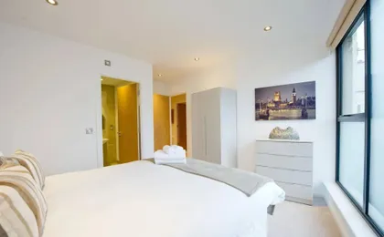 London Bridge – Tooley St by Viridian Apartments