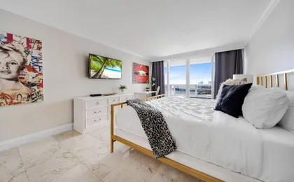 Staycozy Apartments at the Grand