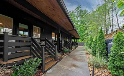 Sleeps 18 3 Suites at Firefly Mountain Lodge by Avantstay Indoor Pool, Hot Tub, Game Room, Firepit,