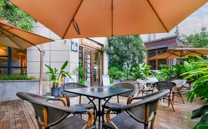Yueyapu Hotel (Chengdu West Railway Station Kuanzhai Alley Branch)