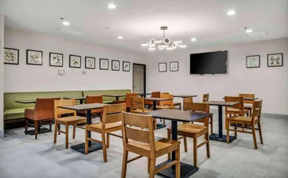 Country Inn & Suites by Radisson, Oklahoma City at Northwest Expressway, Ok