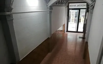 Hostal River