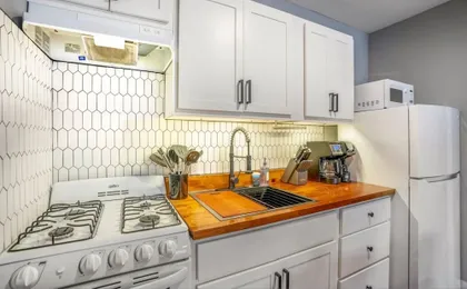 East End Studio Close to Houston Hotspots