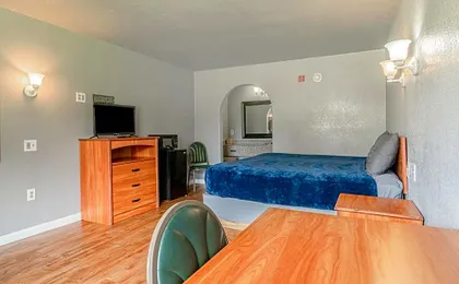Economy Inn Livingston By OYO TX US 59