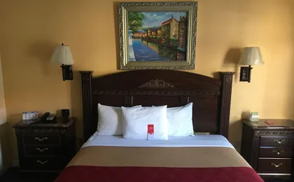 Econo Lodge Long Beach