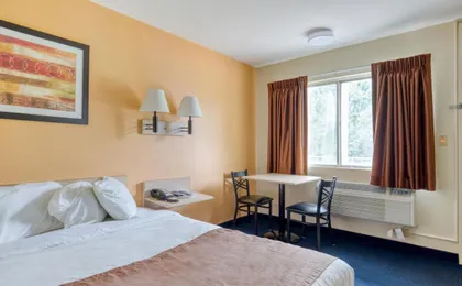 Days Inn by Wyndham New Philadelphia