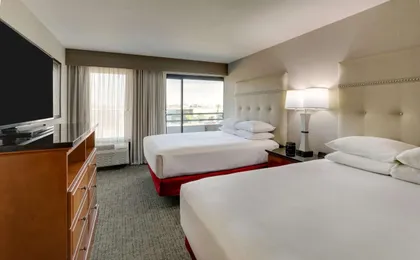 Drury Inn & Suites Phoenix Airport